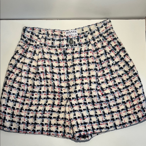 IPants Pants - iPants Women’s Multicolor Tweed High-Rise Shorts Size M – Chic Woven Pattern